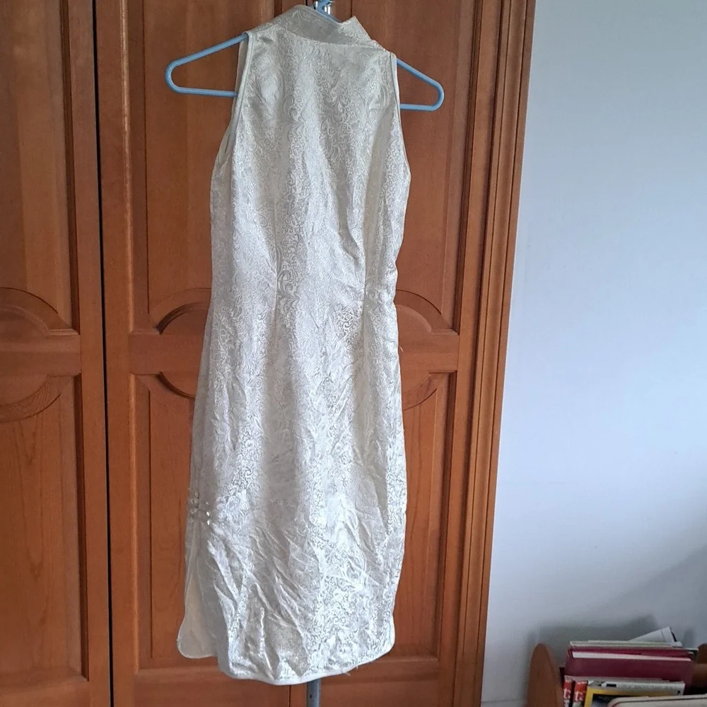 Off-white dress from China.  Size sm or X small - Picture 5 of 7